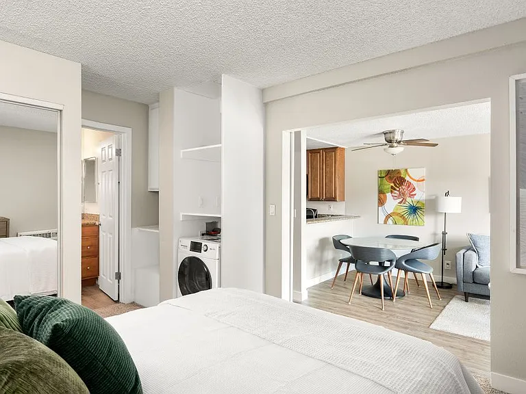 Woodland Trio Apartments — Photo 8
