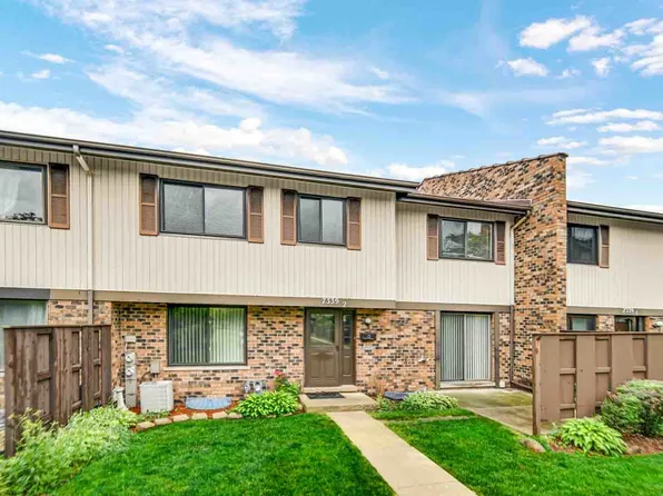 7339 Winthrop Way Unit 2, Downers Grove, IL 60516