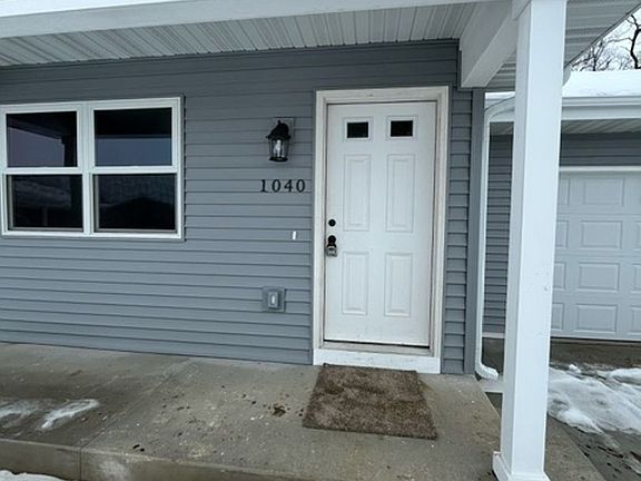 3rd image of 1038-1040 Fir Ct