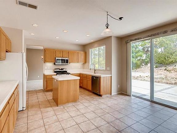 3rd image of 32904 Cinon Dr