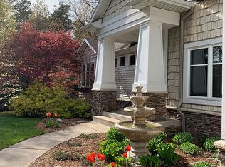 5413 Alberta Dr, Hudsonville, MI 49426