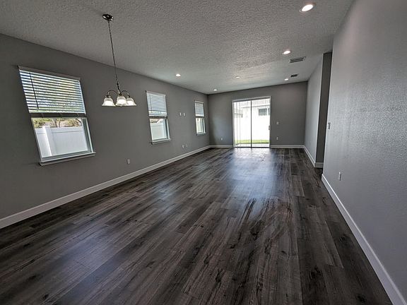 4th image of 853 Land Ave