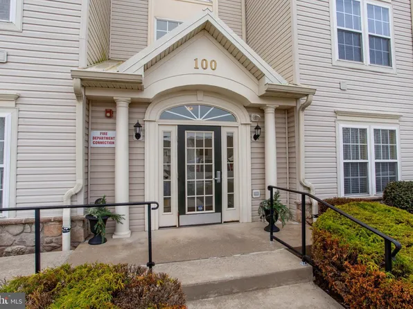 100 Beech Blvd APT 204, Warrington, PA 18976