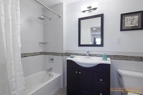 Sold by aptsandlofts.com | media 12