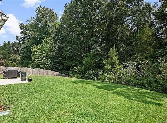 2nd image of 1807 Lillywood Ln