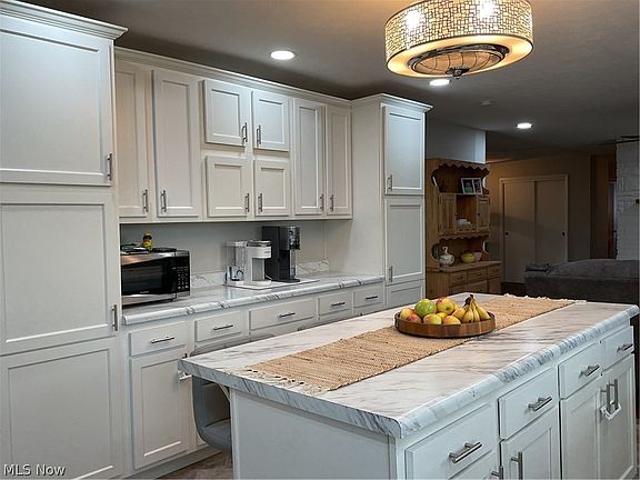 3rd image of 150 Carney Dr