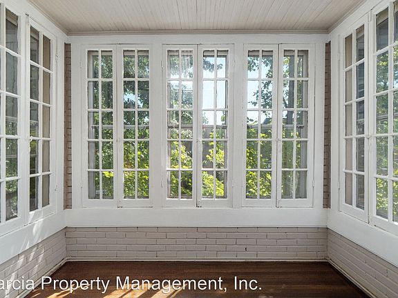 5th image of 3919 Botanical Ave #2F