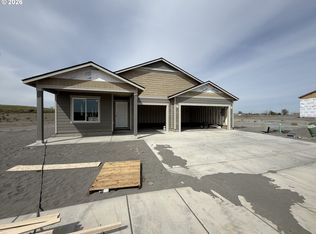 859 E Kinsley Ave, Hermiston, OR 97838