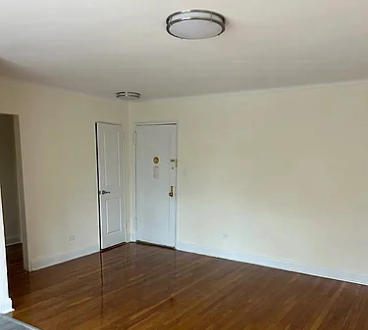 Studio, 400 sqft, $1,775 — Photo 3