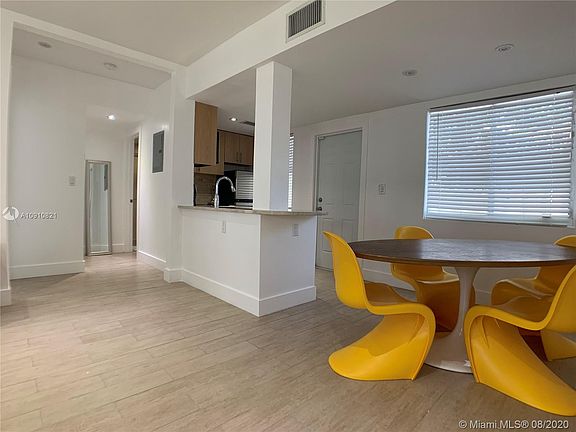 5th image of 7504 NE 6th Ct Unit 10