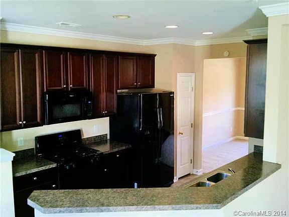 5th image of 109 S Arcadian Way #130