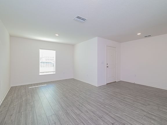2nd image of 228 Kensington View Blvd