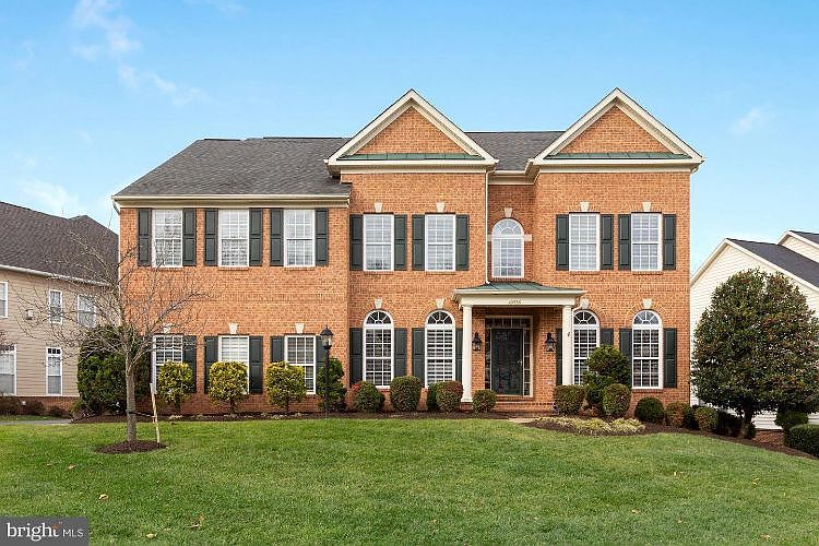 1st image of 43956 Riverpoint Dr