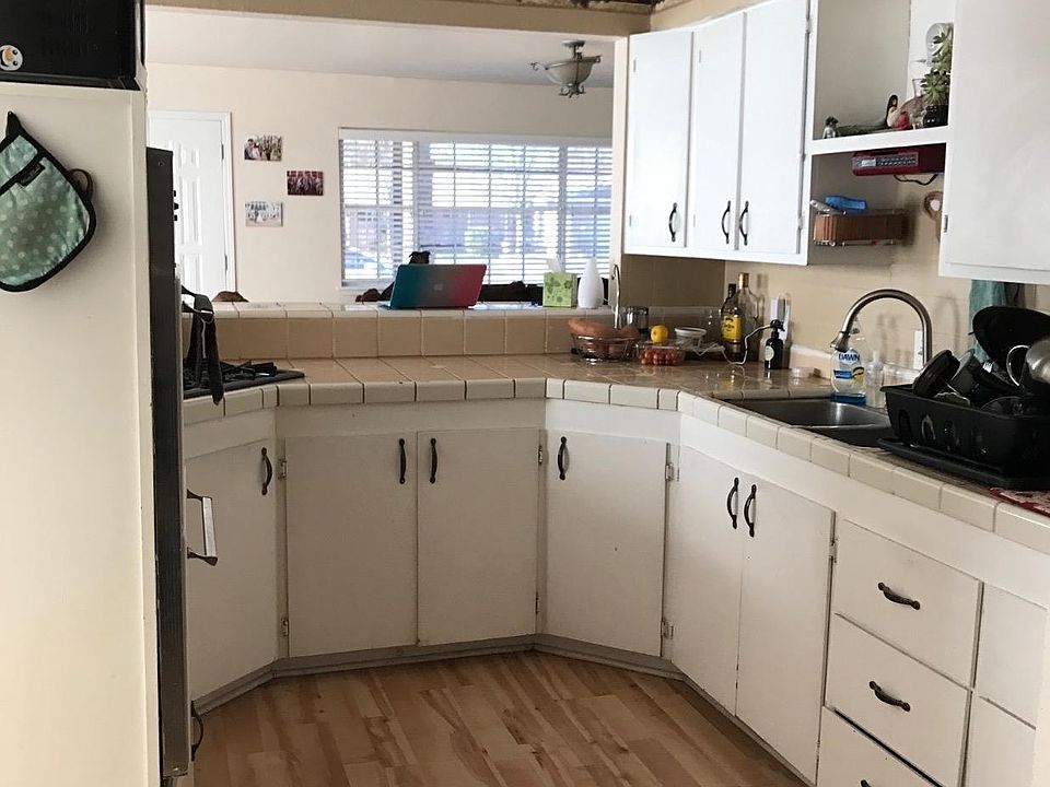 2nd image of 543 O St
