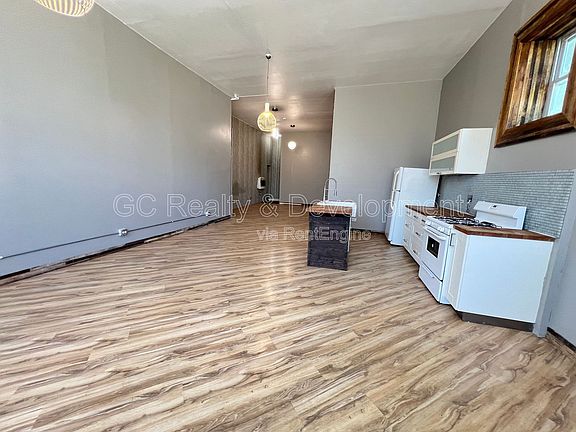 4th image of 3336 S Lituanica Ave Unit 1F
