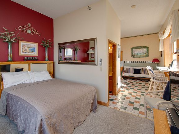 5th image of 532 Dyckman Ave APT 7