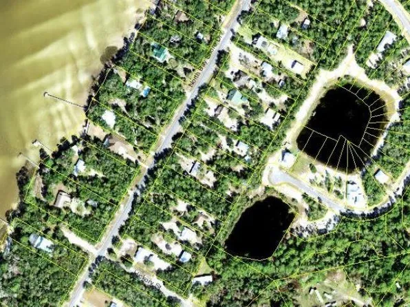 135 Lakes On The Bluff Dr, Eastpoint, FL 32328