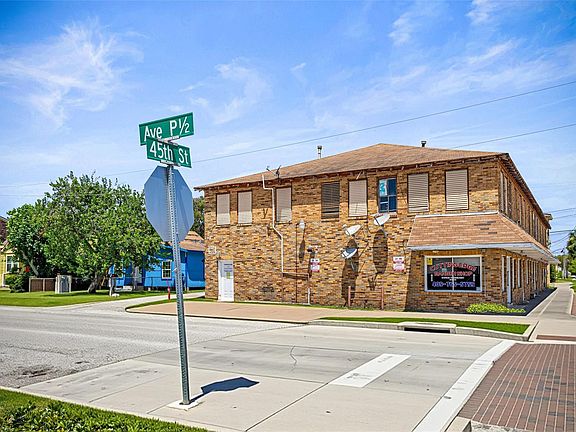 4th image of 1915 45th St