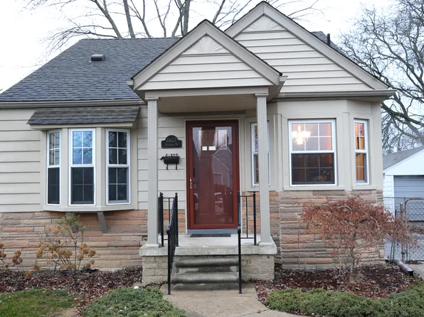 6627 Rockdale St, Dearborn Heights, MI 48127