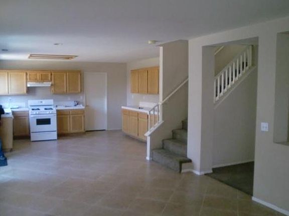 4th image of 1010 Whispering Wood Ln