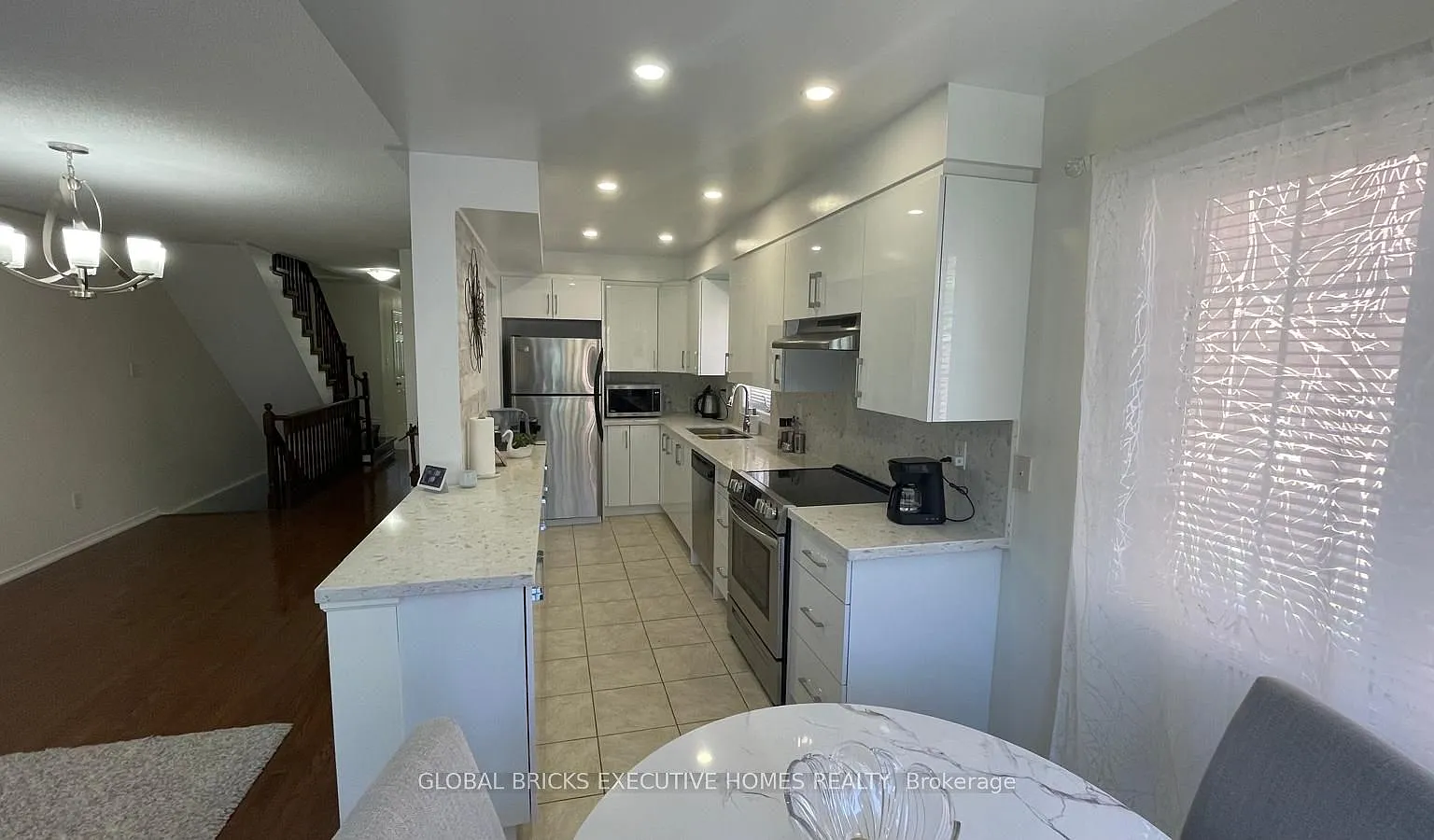 5255 Palmetto Pl — Photo 2