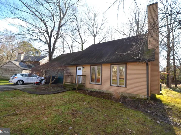 1135 Delaware Ave, Churchton, MD 20733