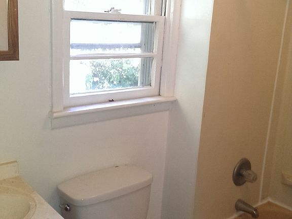4th image of 1320 Maltby Ave APT A