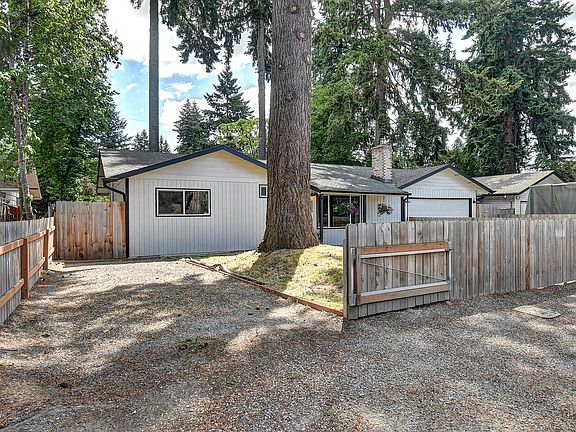 4th image of 6009 NW Lincoln Ave