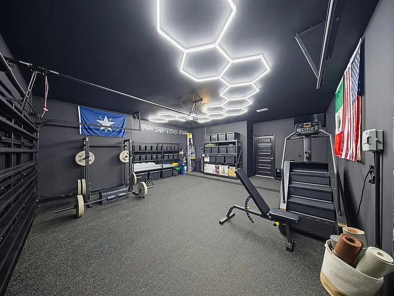 1618 Homewood Point Ln — Photo 24