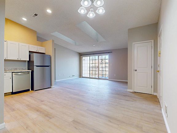 5th image of 96 Iroquois Dr #96