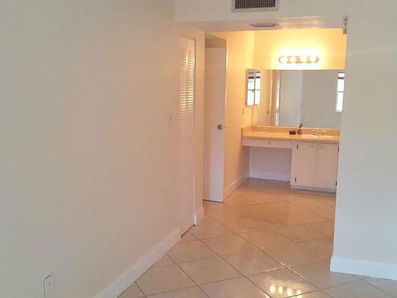 2nd image of 4324 NW 9th Ave APT 7-2H