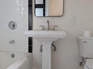 1323 1st St #1, Long Beach, CA 90802