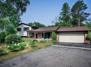 2011 Teggerdine Rd, White Lake, MI 48386