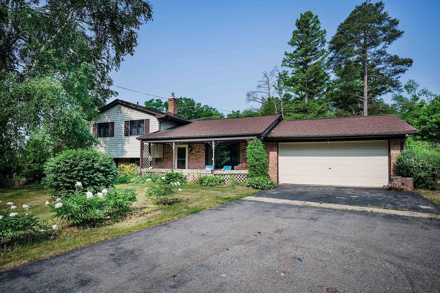 2011 Teggerdine Rd photo 1