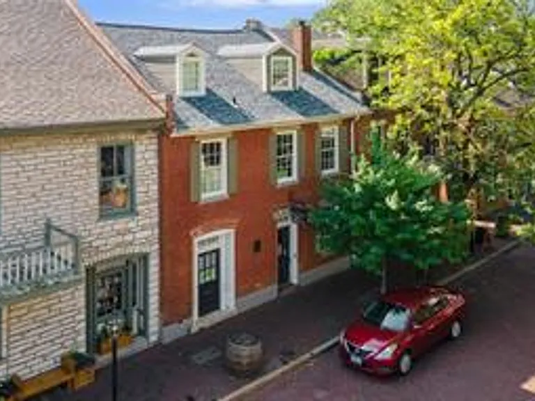 332 S Main St — Photo 1