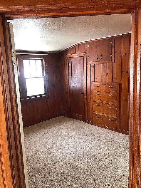 upstairs apt bedroom 1