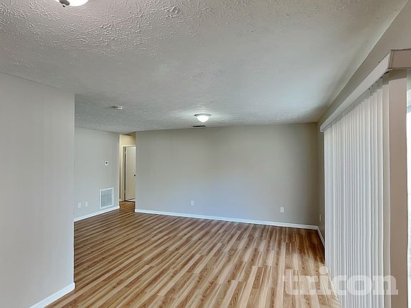 2nd image of 2704 Manor Hill Dr