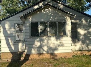 617 Gestner Rd, Benton Harbor, MI 49022