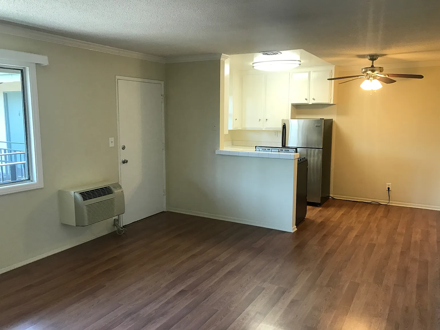 10334 Paramount Blvd — Photo 4