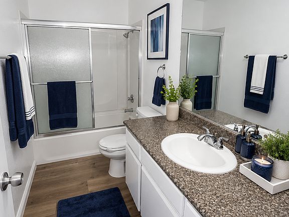 5th image of 360 E Plymouth St #360C