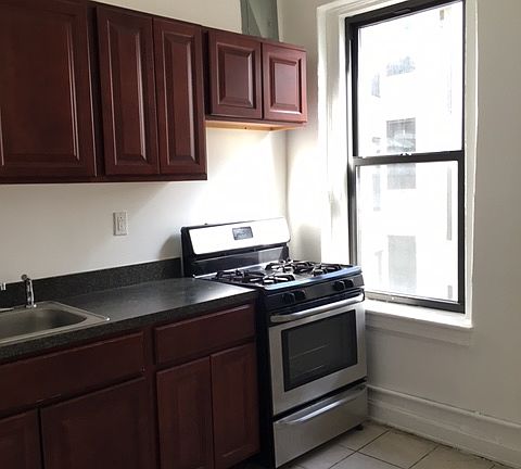 3rd image of 699 Ocean Ave APT 5C