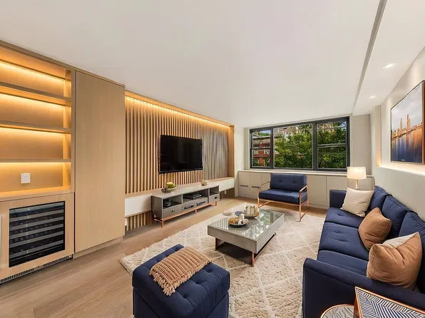 61 Jane St APT 4E, Manhattan, NY 10014