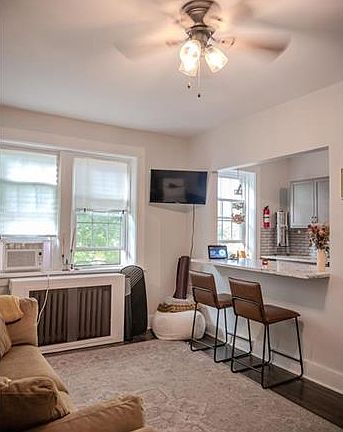 3rd image of 1 Haven Ct #S2b