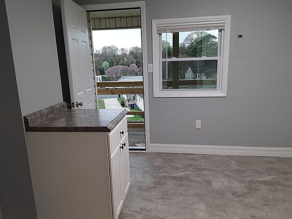 Access to back deck from Kitchen - also WASHER DRYER Hookups