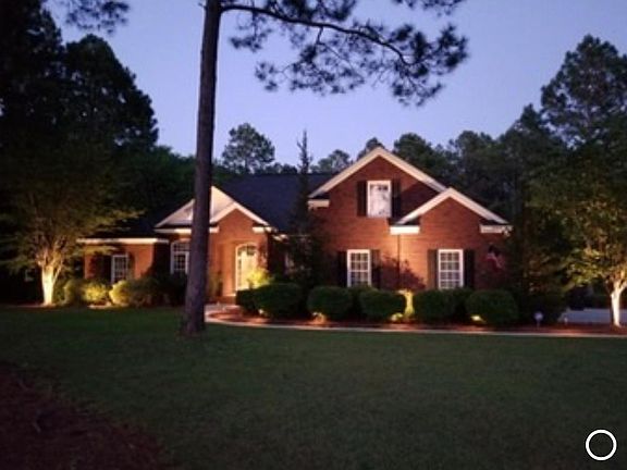 3rd image of 207 Hank Dr