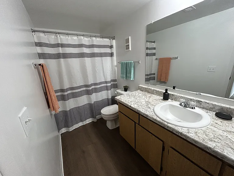 Thornridge Apartments — Photo 29