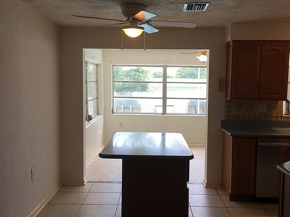 5th image of 7 Clifford Dr