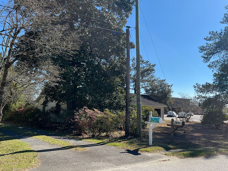 2nd image of 102 N Railroad Ave