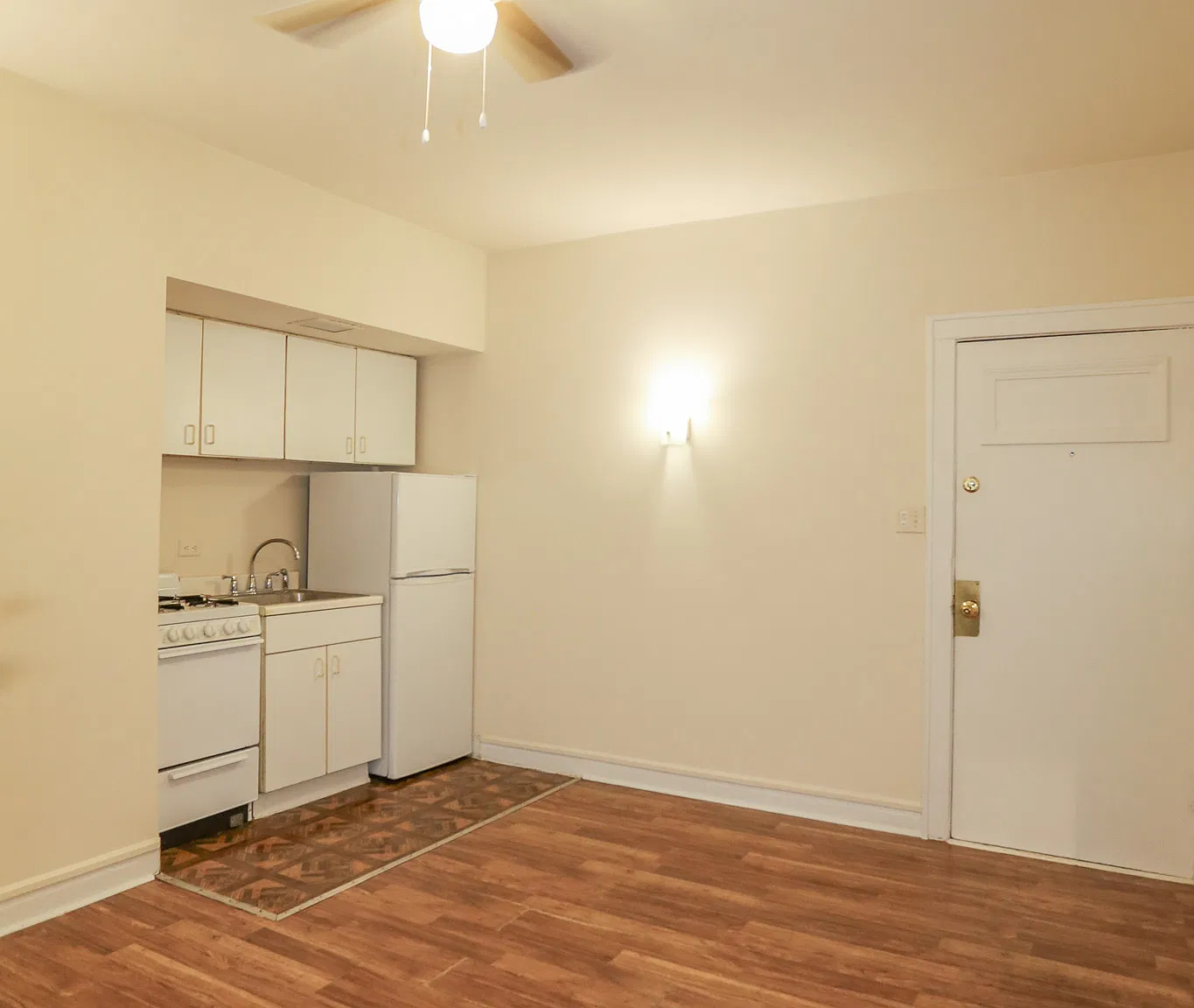 Studio, 325 sqft, $1,000 — Photo 3