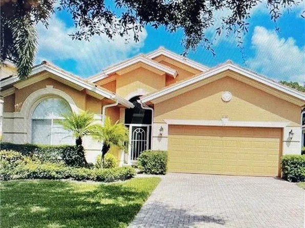 2132 Par Dr, Naples, FL 34120